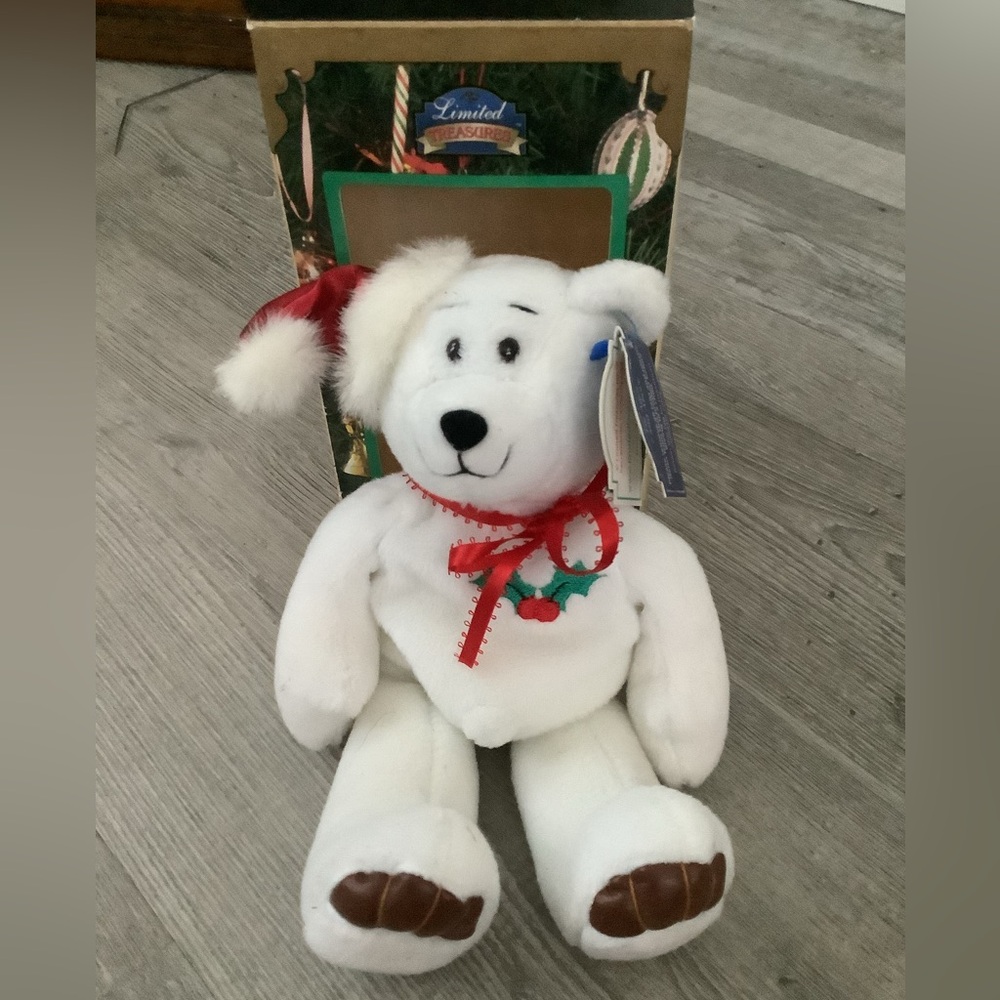 Limited Treasures Holiday Heavenly Holly Christmas Beanie Bear.